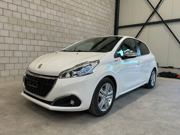 Peugeot 208 1.2 PureTech Signature