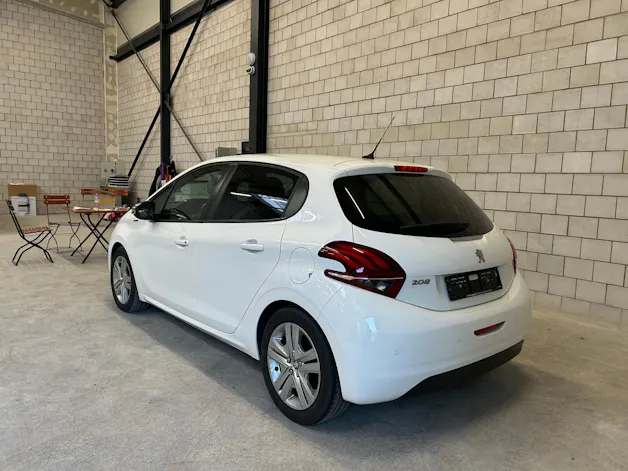 Peugeot 208 1.2 PureTech Signature