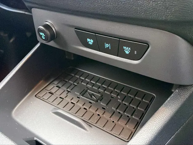 Ford E-Tourneo Courier Active