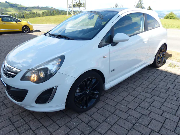 Opel Corsa 1.6 Turbo Color Edition