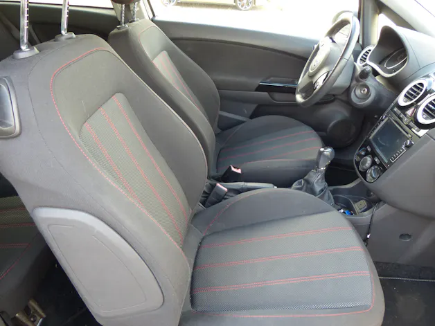 Opel Corsa 1.6 Turbo Color Edition