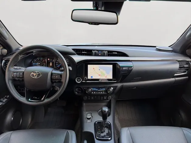 Toyota Hilux 2.8D-4D MHEV Invincible Double Cab 4x4 A