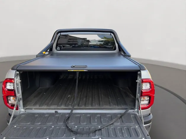 Toyota Hilux 2.8D-4D MHEV Invincible Double Cab 4x4 A