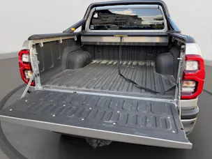 Toyota Hilux 2.8D-4D MHEV Invincible Double Cab 4x4 A