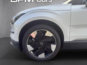 VOLVO EX30 P8 69 kWh AWD Ultra