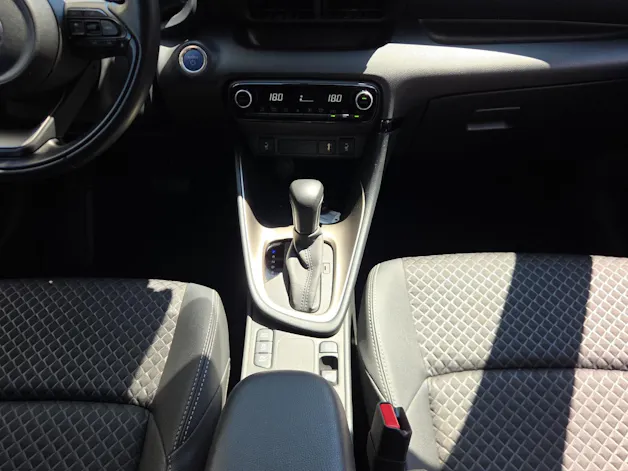 Mazda 2 Hybrid Select