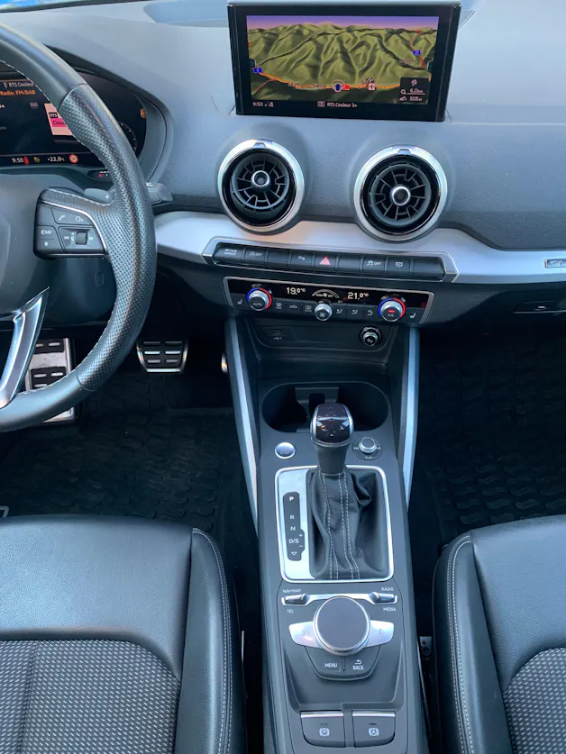 Audi Q2 40 TFSI S line quattro S-tronic