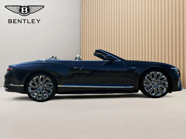 Bentley Continental GTC 4.0 V8 PHEV Mulliner/ 1.9% Leasing möglich.
