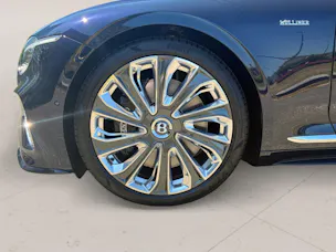 Bentley Continental GTC 4.0 V8 PHEV Mulliner/ 1.9% Leasing möglich.