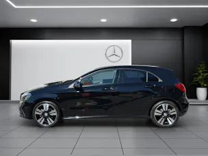 MERCEDES-BENZ A 180 Night Star 7G-DCT