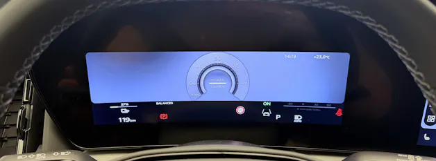 Audi Q4 e-tron SUV quattro performance Swiss Ski