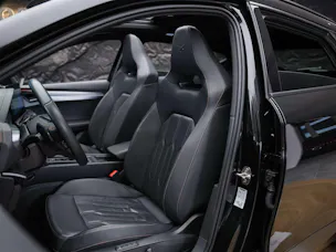 CUPRA Formentor 2.5TSI VZ5 4Drive DSG *Panorama*360° Kamera*El. Sitze*