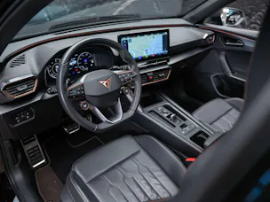 CUPRA Formentor 2.5TSI VZ5 4Drive DSG *Panorama*360° Kamera*El. Sitze*
