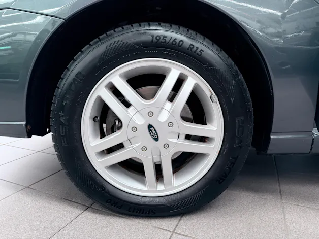 Ford Focus 2.0i 16V AUTOMATICA!