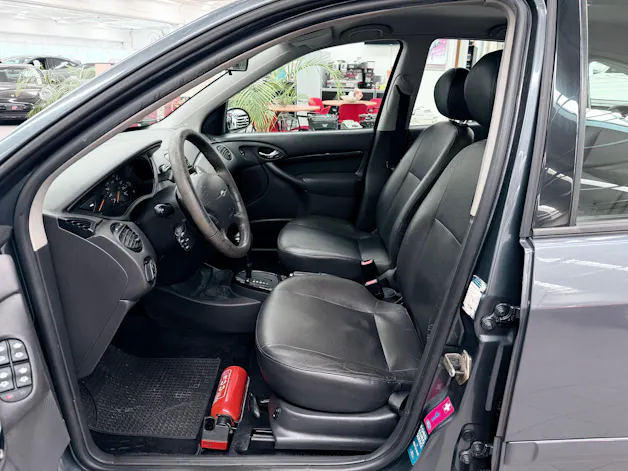 Ford Focus 2.0i 16V AUTOMATICA!