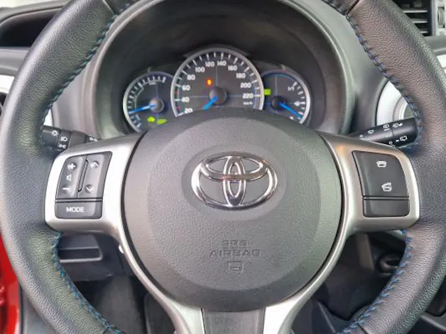 Toyota Yaris 1.5 Hybrid Luna