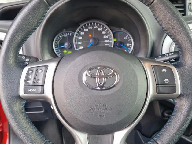 Toyota Yaris 1.5 Hybrid Luna