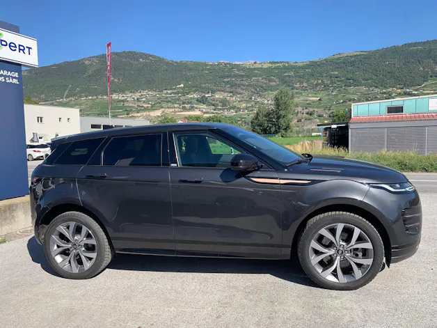 Land Rover Range Rover Evoque R-Dynamic P 300e SE AT8