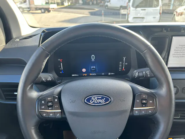 Ford Tourneo Courier 1.0 EcoBoost Active Automat