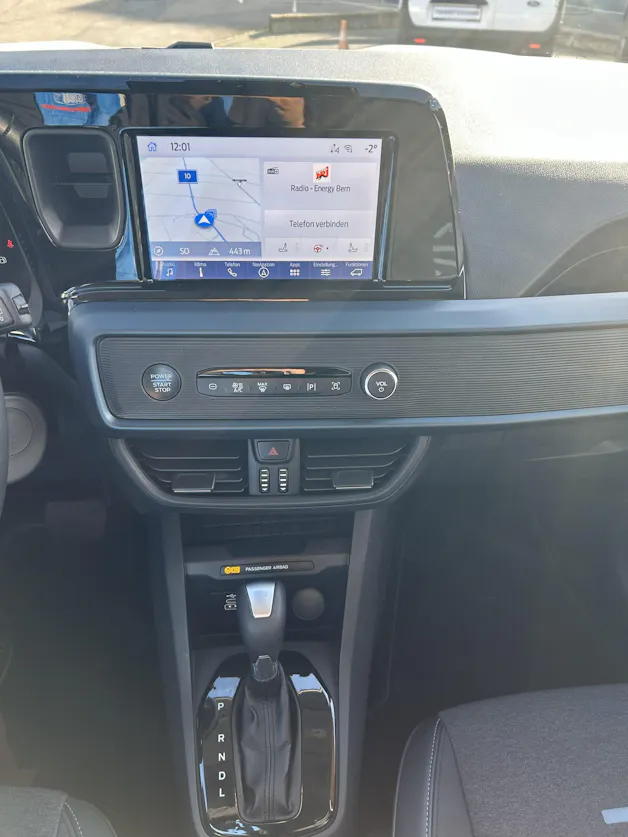 Ford Tourneo Courier 1.0 EcoBoost Active Automat