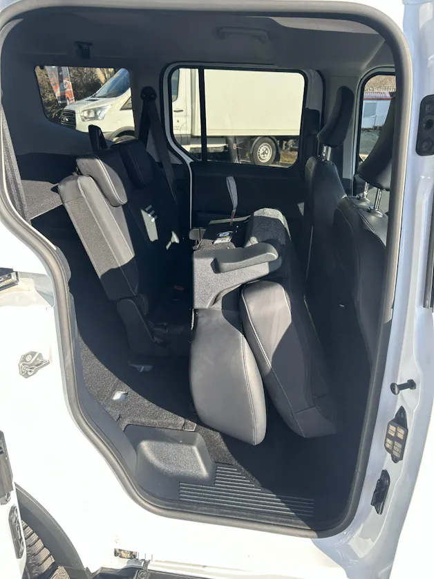 Ford Tourneo Courier 1.0 EcoBoost Active Automat