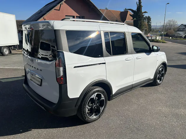 Ford Tourneo Courier 1.0 EcoBoost Active Automat