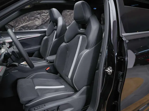 Škoda Kodiaq 2.0 TDI Sportline 4x4 *Panorama*7 Plätzer* Matrix LED*CANTON Soundsystem*