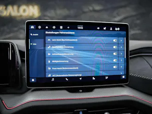 SKODA Kodiaq 2.0 TDI Sportline 4x4 *Panorama*7 Plätzer* Matrix LED*CANTON Soundsystem*