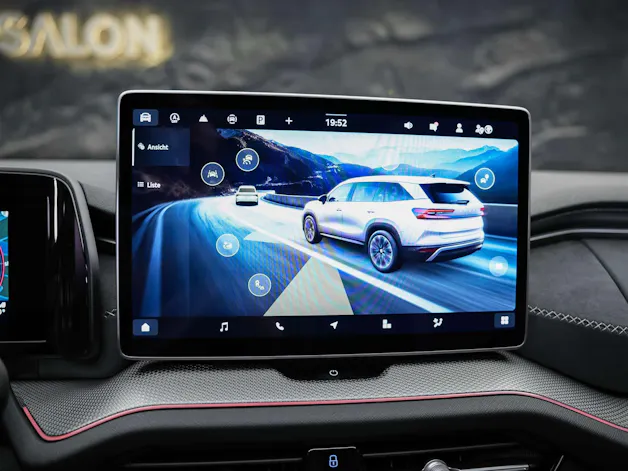 Škoda Kodiaq 2.0 TDI Sportline 4x4 *Panorama*7 Plätzer* Matrix LED*CANTON Soundsystem*