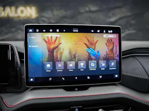 SKODA Kodiaq 2.0 TDI Sportline 4x4 *Panorama*7 Plätzer* Matrix LED*CANTON Soundsystem*