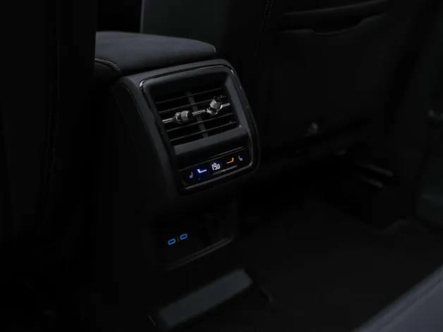 Škoda Kodiaq 2.0 TDI Sportline 4x4 *Panorama*7 Plätzer* Matrix LED*CANTON Soundsystem*