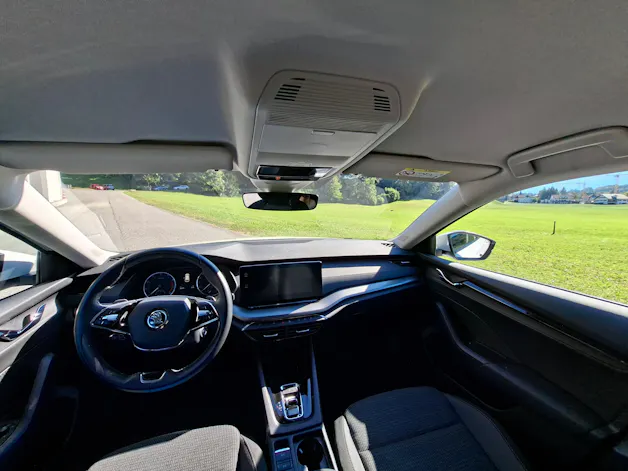 Škoda Octavia Combi 1.0 TSI mHEV DSG Ambition *ab MFK+8-fach bereift m. Pneu*