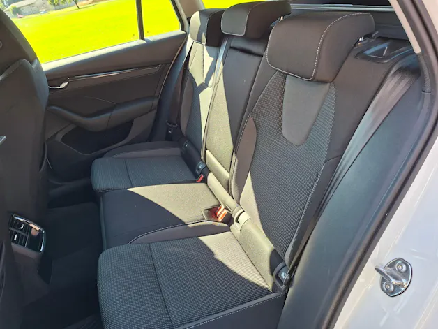 Škoda Octavia Combi 1.0 TSI mHEV DSG Ambition *ab MFK+8-fach bereift m. Pneu*