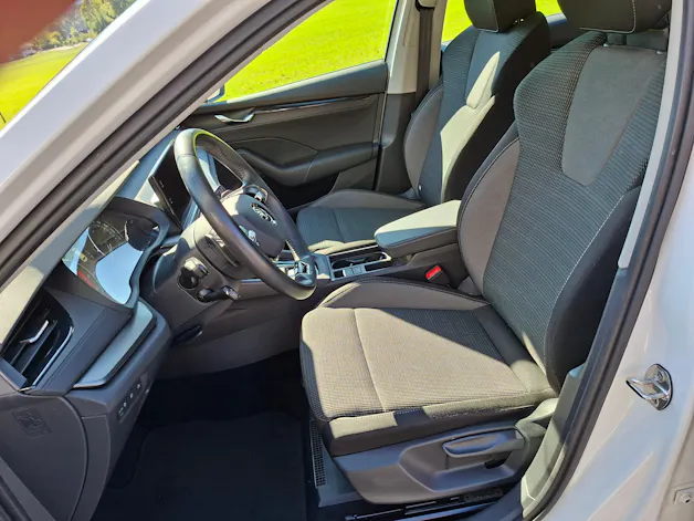 Škoda Octavia Combi 1.0 TSI mHEV DSG Ambition *ab MFK+8-fach bereift m. Pneu*