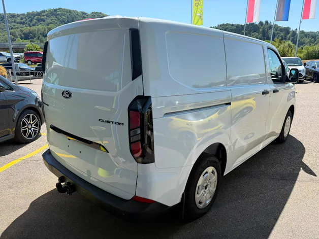 Ford Transit Custom Van PHEV 320 L1H1 Trend Automat