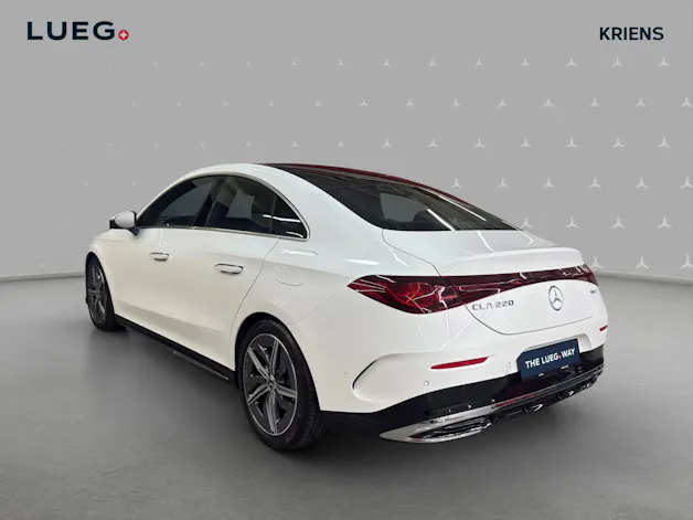Mercedes-Benz CLA 220 4M - AMG / 360 Grad Kamera / Panorama-Dach / Sitzheizung