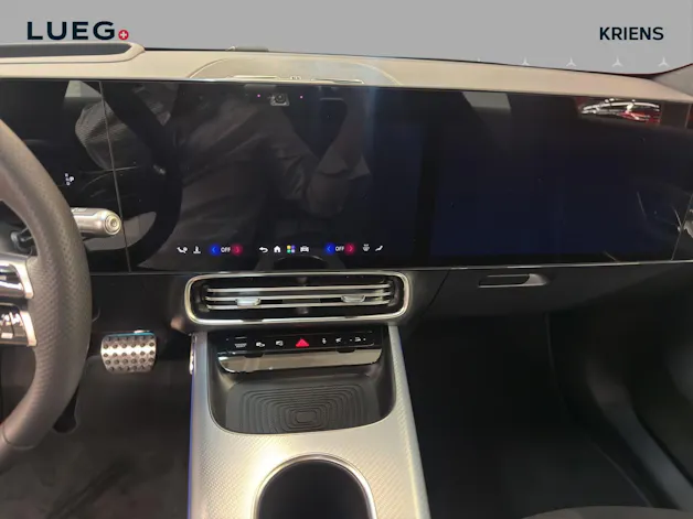 Mercedes-Benz CLA 220 4M - AMG / 360 Grad Kamera / Panorama-Dach / Sitzheizung