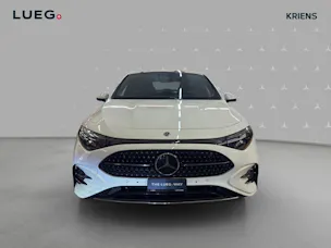 MERCEDES-BENZ CLA 220 4M - AMG / 360 Grad Kamera / Panorama-Dach / Sitzheizung