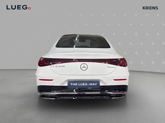 Mercedes-Benz CLA 220 4M - AMG / 360 Grad Kamera / Panorama-Dach / Sitzheizung