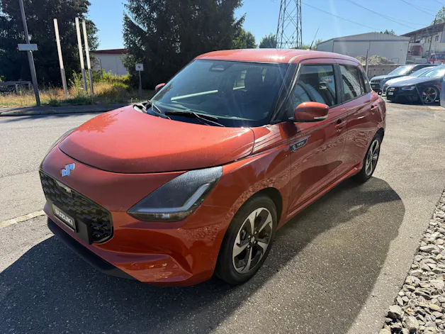 Suzuki Swift 1.2 Sakura Top Hybrid CVT