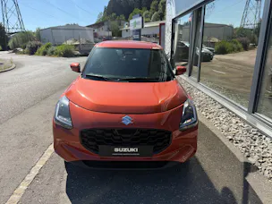 Suzuki Swift 1.2 Sakura Top Hybrid CVT