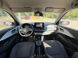 Suzuki Swift 1.2 Sakura Top Hybrid CVT