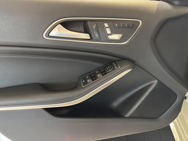 Mercedes-Benz A 220 Urban 4Matic 7G-DCT