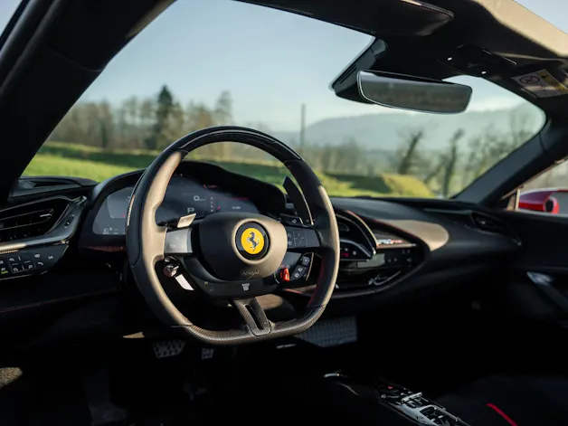 FERRARI SF90 Spider