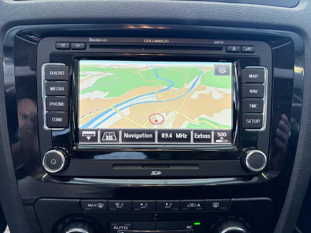Škoda Octavia Combi 1.8 TSI Laurin & Klement DSG | CH | Alcantara-Leder | Schiebedach | Memory | Navi Columbus |