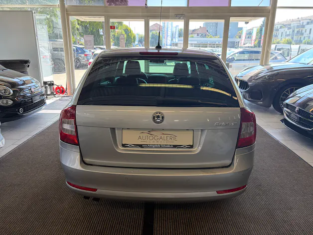 Škoda Octavia Combi 1.8 TSI Laurin & Klement DSG | CH | Alcantara-Leder | Schiebedach | Memory | Navi Columbus |