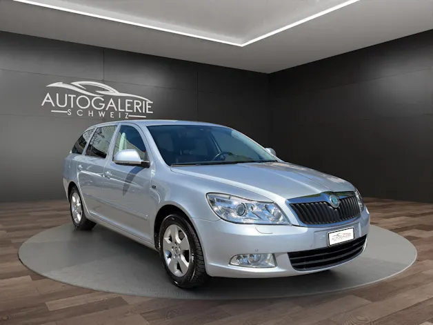 Škoda Octavia Combi 1.8 TSI Laurin & Klement DSG | CH | Alcantara-Leder | Schiebedach | Memory | Navi Columbus |