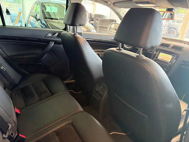 Škoda Octavia Combi 1.8 TSI Laurin & Klement DSG | CH | Alcantara-Leder | Schiebedach | Memory | Navi Columbus |