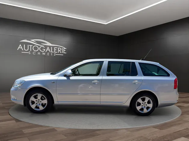 Škoda Octavia Combi 1.8 TSI Laurin & Klement DSG | CH | Alcantara-Leder | Schiebedach | Memory | Navi Columbus |