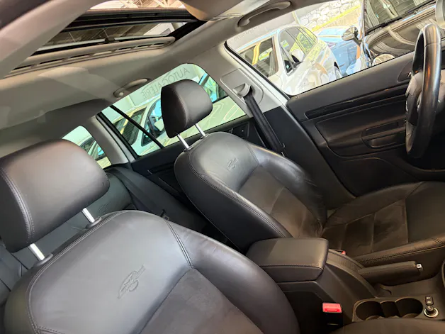 Škoda Octavia Combi 1.8 TSI Laurin & Klement DSG | CH | Alcantara-Leder | Schiebedach | Memory | Navi Columbus |